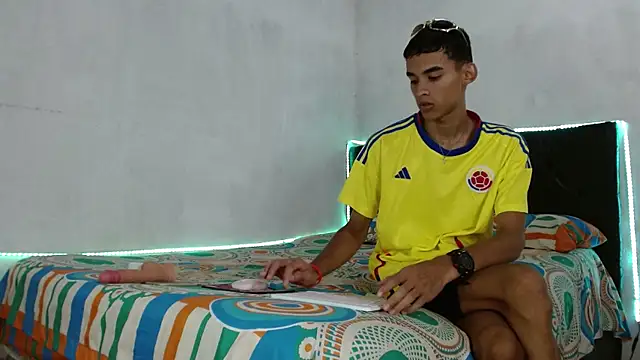 Paulosex12 online show from October 2025 01:39:01 AM