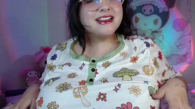 Snapshot of Martinaa_perezz chatting on October 2025 12:10:02 AM Martinaa perezz online show from October 2025 12:10:02 AM