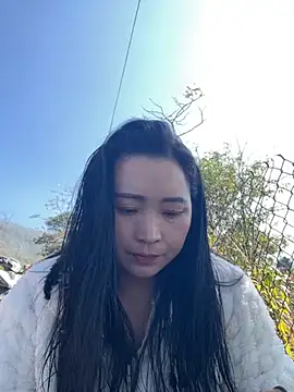 miemie-xx online show from December 2025 06:18:01 AM