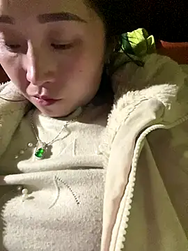 miemie-xx online show from December 2025 01:28:01 PM