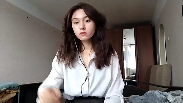 MiaLovelyOne online show from October 2025 09:12:01 AM