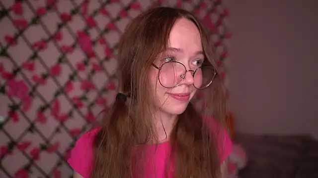 Petite Polly online show from October 2025 08:20:02 PM