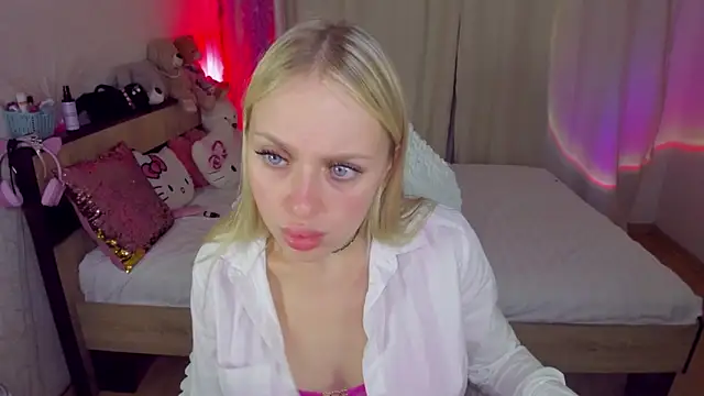 CeaneLino online show from October 2025 06:31:02 PM