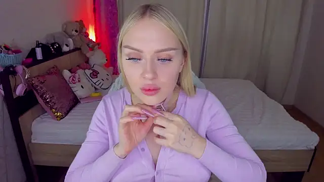 CeaneLino online show from October 2025 08:20:02 PM