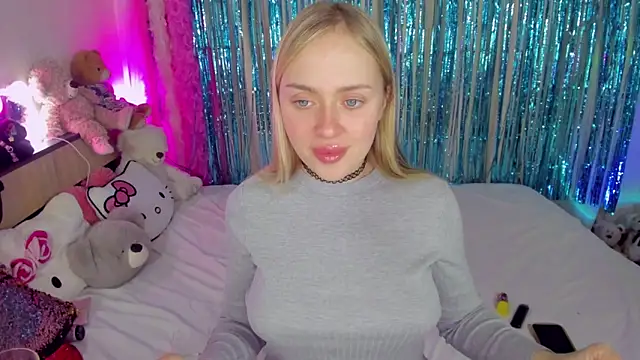 CeaneLino online show from November 2025 05:57:02 PM