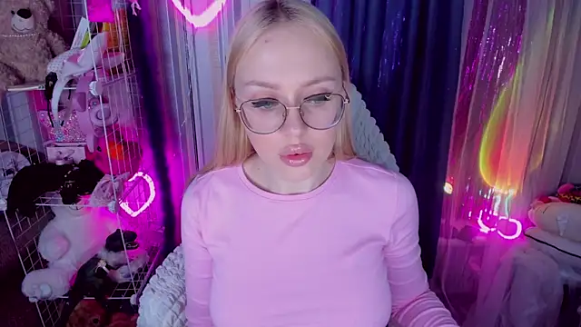 CeaneLino online show from April 2026 05:00:01 PM