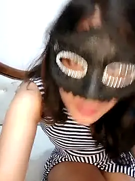 Lovebirdss online show from November 2025 09:53:01 AM