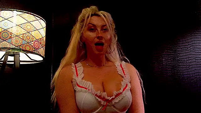 LeticiaReys online show from March 2026 01:06:02 PM