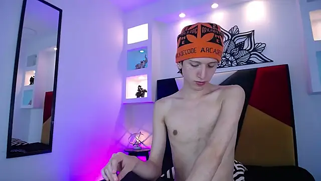 Emo Boy  online show from January 2026 08:41:01 AM