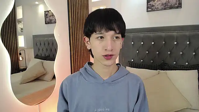 Emo Boy  online show from June 2026 08:21:02 PM