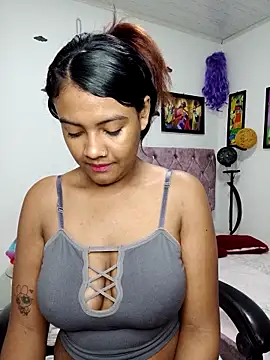 Snapshot of vannesitha25 chatting on December 2025 02:37:01 PM vannesitha25 online show from December 2025 02:37:01 PM