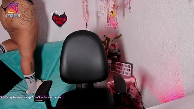 Emilycollei online show from February 2026 03:10:02 AM