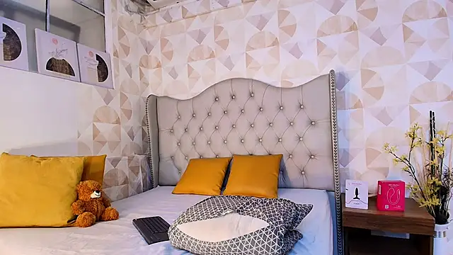 Siriuss Collin online show from April 2026 01:59:01 PM