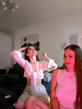 MayaGlow online show from December 2025 06:20:02 AM