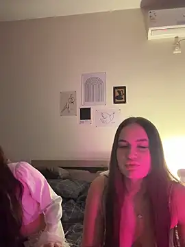 MayaGlow online show from December 2025 05:47:01 AM