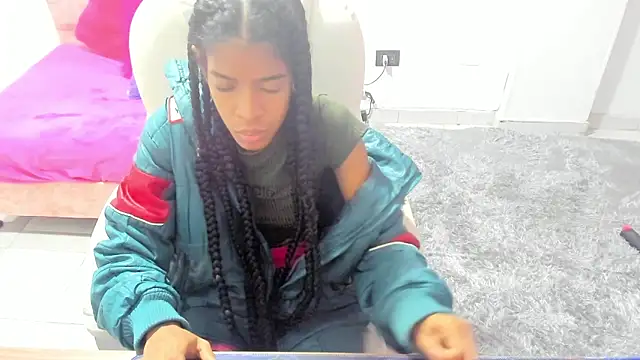 thianahorny online show from November 2025 09:31:02 AM