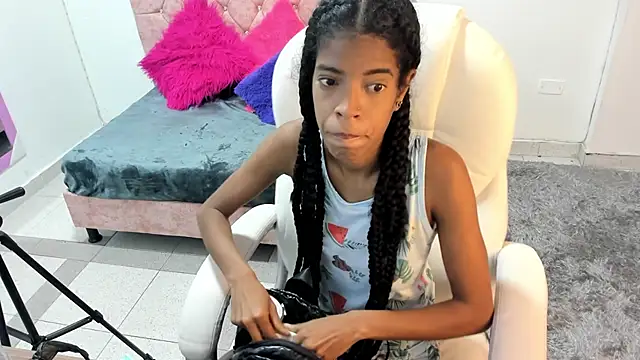 thianahorny online show from November 2025 12:08:02 PM