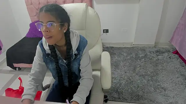 thianahorny online show from January 2026 11:14:01 AM