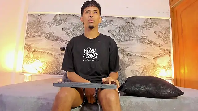 Ethan thouse online show from October 2025 03:06:01 AM