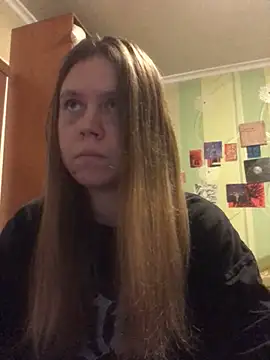 LunaVirelle online show from November 2025 07:58:01 PM