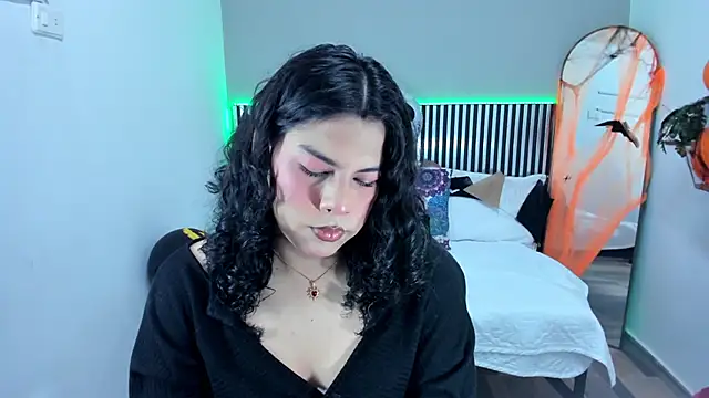 Little Alli online show from October 2025 09:15:02 PM