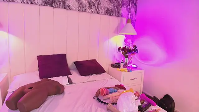 Karoline 606 online show from April 2026 04:08:02 AM