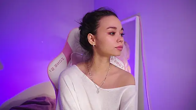 Snapshot of i_am_eva chatting on October 2025 07:18:02 AM i am eva online show from October 2025 07:18:02 AM