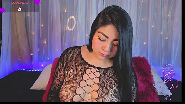 Victoria Jonhss online show from December 2025 12:52:02 AM