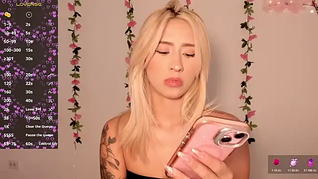 Ashleyroys 111 online show from February 2026 04:00:01 PM