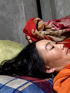 gio-thu online show from April 2026 03:02:01 PM