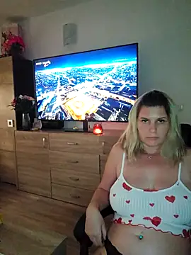 sweetgirl32 online show from November 2025 11:43:02 AM