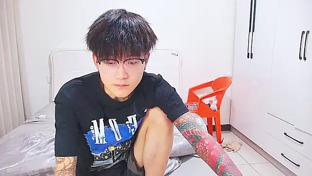 KK-cuteboy online show from June 2026 05:17:01 AM