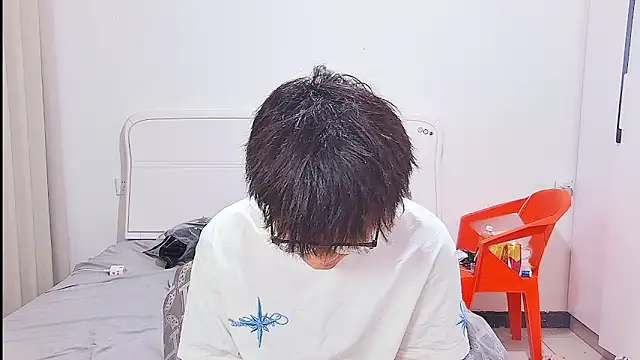 KK-cuteboy online show from June 2026 12:09:02 PM