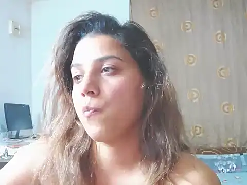 MadisonCharm online show from April 2026 07:58:01 PM