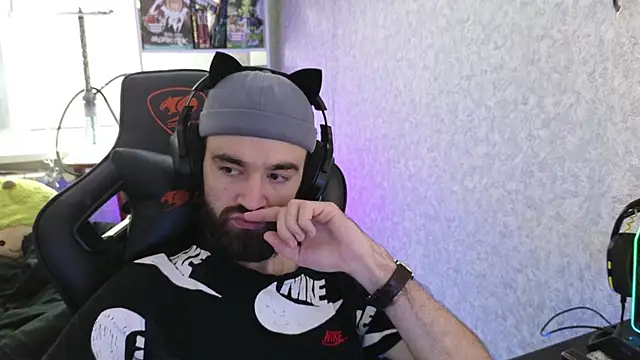 Nik Namee online show from November 2025 10:28:01 AM