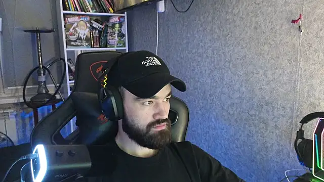 Nik Namee online show from November 2025 06:18:02 PM