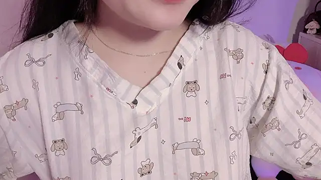 Snapshot of BeChinh_Lee chatting on May 2026 01:54:02 PM BeChinh Lee online show from May 2026 01:54:02 PM