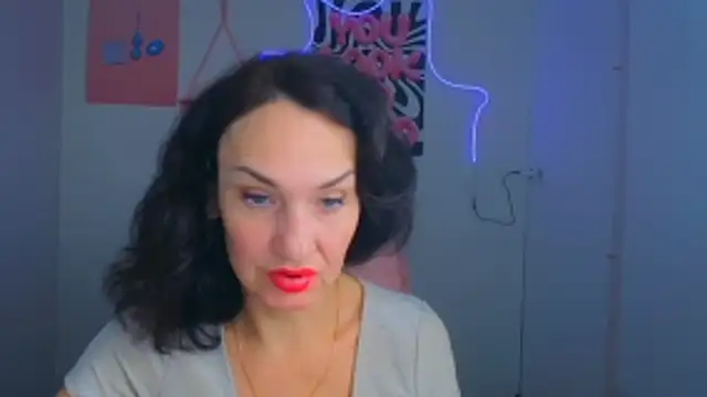 Rosie Rosee online show from April 2026 11:22:02 AM