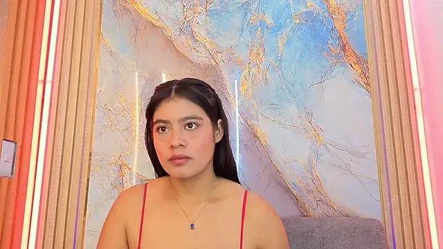 Carolina Sanchez aws online show from October 2025 05:34:01 PM