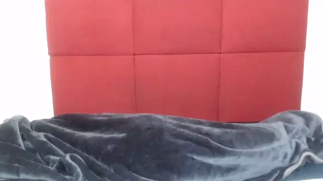 ZuriVixen online show from November 2025 03:17:02 AM