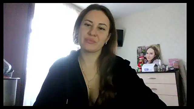 MeadowEyes online show from December 2025 08:33:01 AM