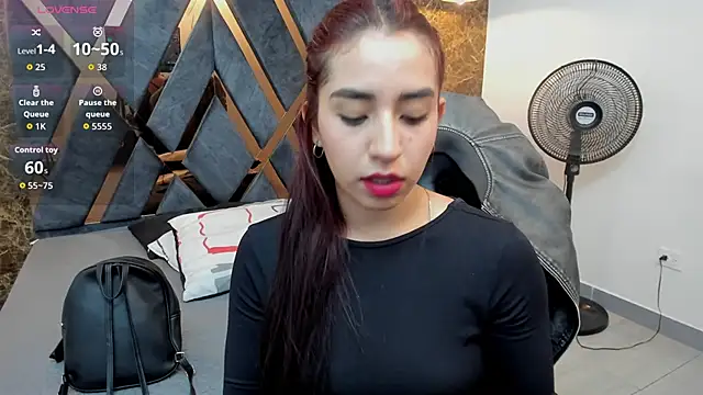 Vittoria Conti  online show from April 2026 05:16:02 PM