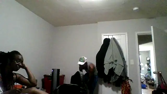 dezzidavill online show from June 2026 10:44:01 PM