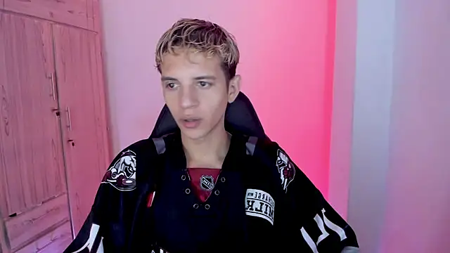 tylernova online show from February 2026 03:12:01 AM