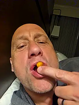 akstr8 online show from March 2026 07:25:02 AM