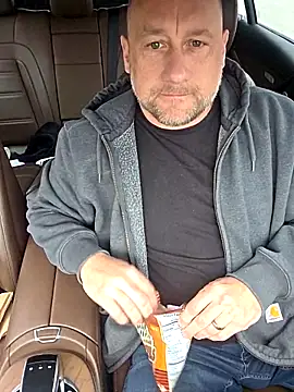 akstr8 online show from April 2026 09:34:01 PM