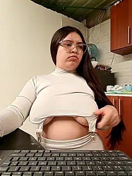 sofia athome online show from November 2025 07:35:02 PM