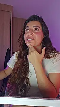 Meganthomson online show from December 2025 02:28:02 AM