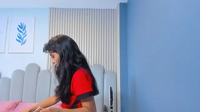 luly dreams online show from June 2026 11:31:01 AM