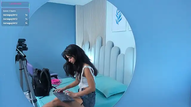 luly dreams online show from June 2026 11:47:02 AM